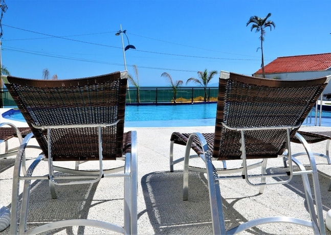 Imagen de la piscina del Hotel Palace 1. Foto 5