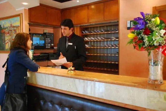 Imagen de los interiores del Hotel Palace 2000. Foto 18