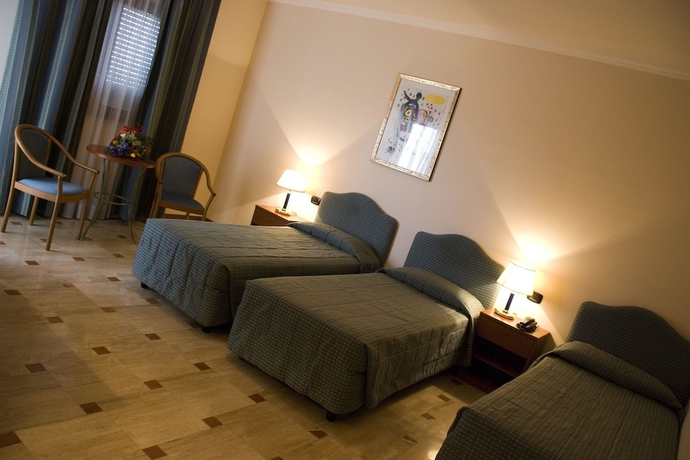 Imagen de la habitación del Hotel Palace 2000. Foto 8