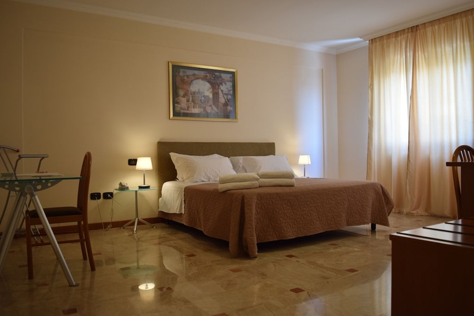 Imagen de la habitación del Hotel Palace 2000. Foto 10