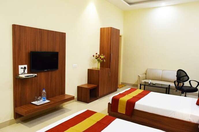 Imagen de la habitación del Hotel Palace, Amritsar. Foto 13