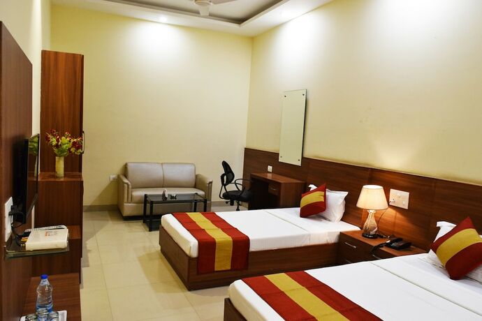 Imagen de la habitación del Hotel Palace, Amritsar. Foto 19