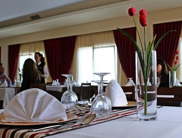 Imagen del bar/restaurante del Hotel Palace Astúrias and Spa. Foto 4