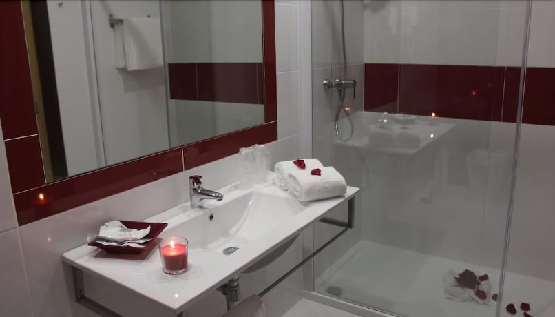 Imagen de la habitación del Hotel Palace Astúrias and Spa. Foto 13