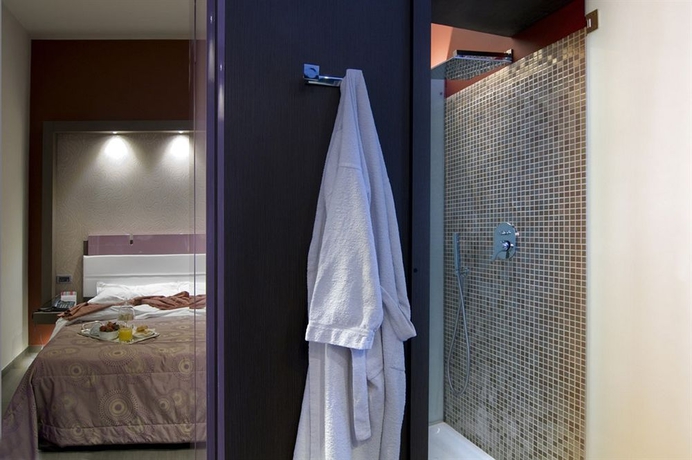 Imagen de la habitación del Hotel Palace, Battipaglia. Foto 7