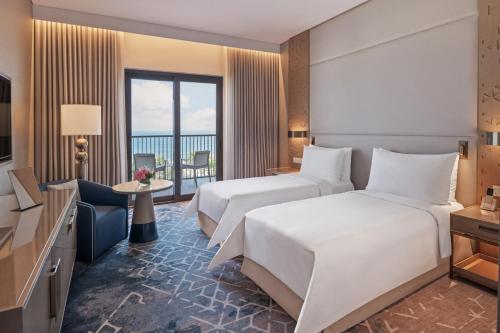 Imagen de la habitación del Hotel Palace Beach Resort Fujairah. Foto 19