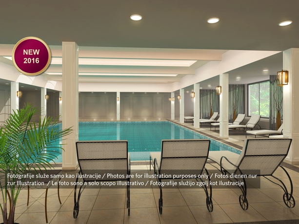 Imagen de la piscina del Hotel Palace Bellevue - Liburnia. Foto 16