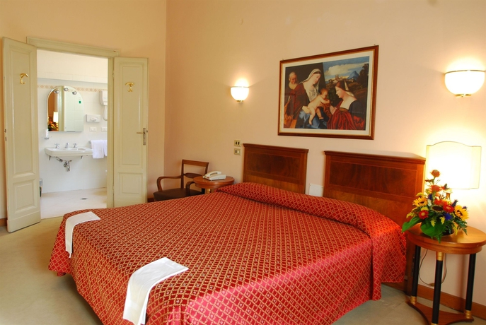 Imagen de la habitación del Hotel Palace, Bolonia. Foto 5