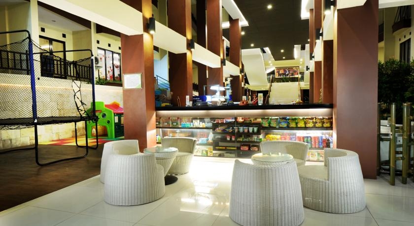 Imagen general del Hotel Palace, Cipanas. Foto 2