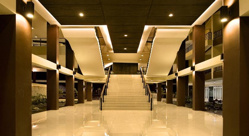 Imagen general del Hotel Palace, Cipanas. Foto 7