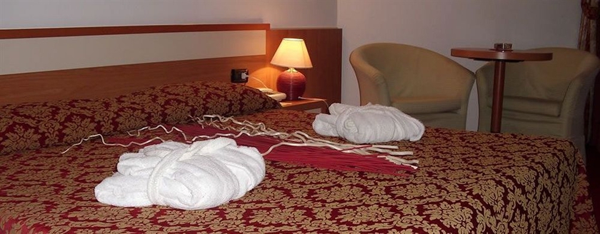 Imagen de la habitación del Hotel Palace Città. Foto 3