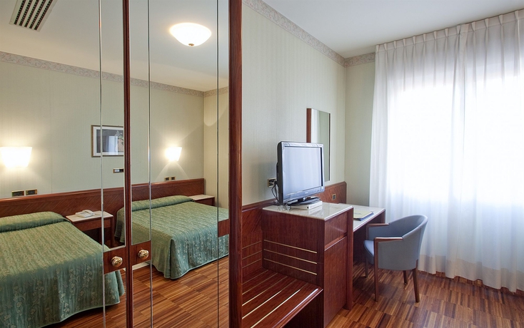 Imagen de la habitación del Hotel Palace, Civitanova Marche. Foto 5