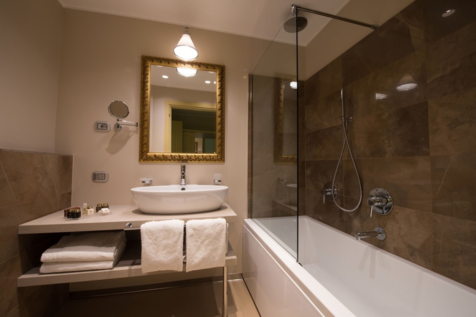 Imagen de la habitación del Hotel Palace, Como. Foto 12