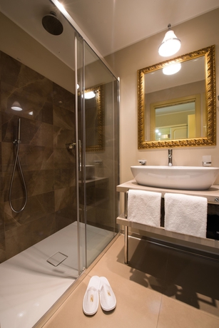 Imagen de la habitación del Hotel Palace, Como. Foto 14