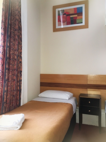 Imagen de la habitación del Hotel Palace Court. Foto 8