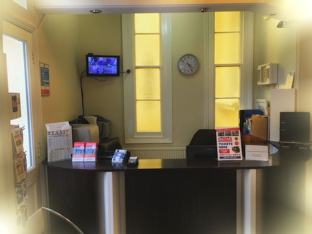 Imagen de los interiores del Hotel Palace Court. Foto 19