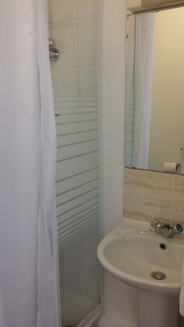 Imagen de la habitación del Hotel Palace Court. Foto 16