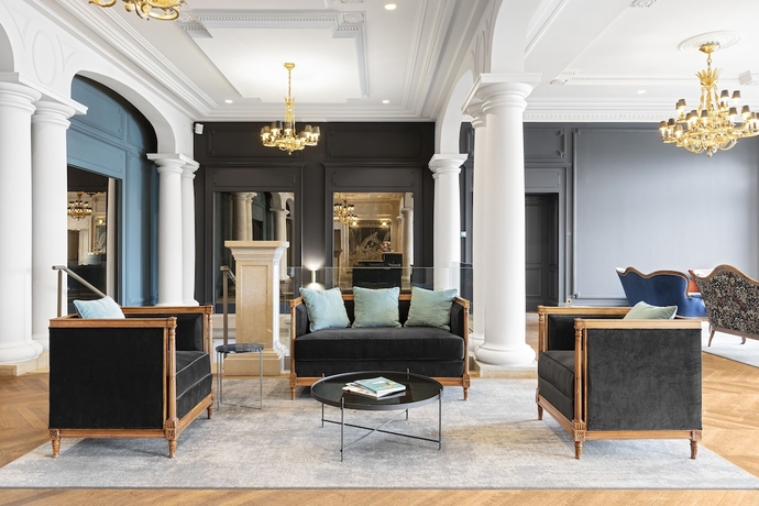 Imagen de los interiores del Hotel Palace De Menthon. Foto 16