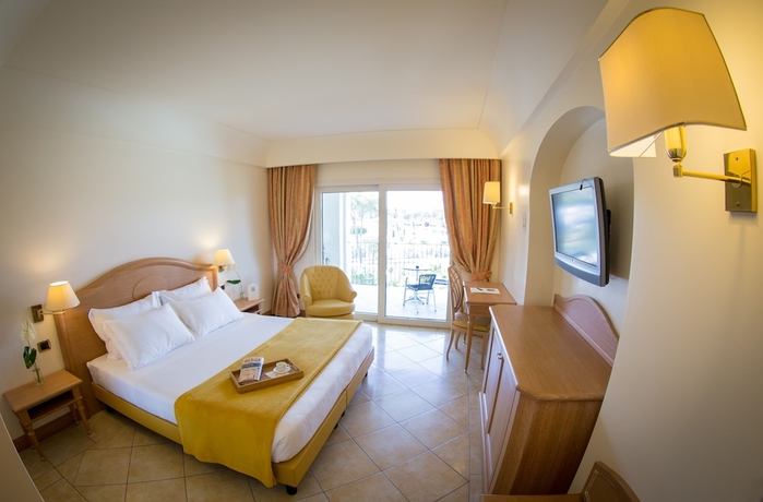 Imagen de la habitación del Hotel Palace, Desenzano del Garda. Foto 10