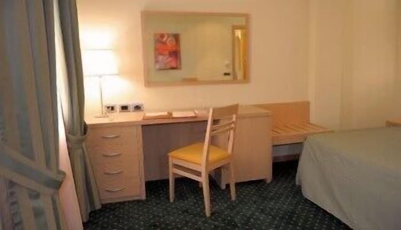 Imagen de la habitación del Hotel Palace, Gioia Tauro. Foto 8
