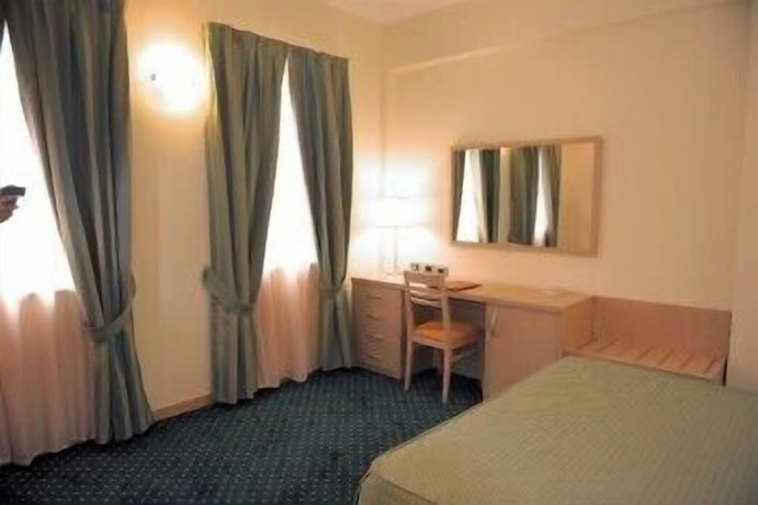 Imagen de la habitación del Hotel Palace, Gioia Tauro. Foto 10
