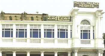 Imagen de los exteriores del Hotel Palace Heights. Foto 15