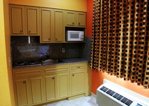 Imagen de la habitación del Hotel Palace Inn Bacliff. Foto 6