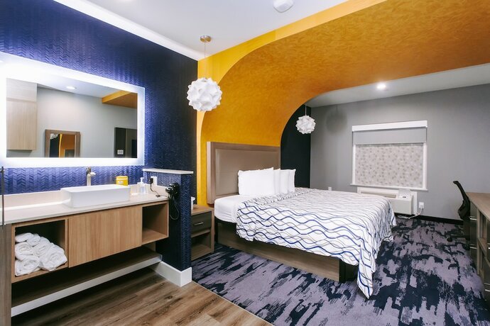 Imagen de la habitación del Hotel Palace Inn Blue Houston East Beltway 8. Foto 11