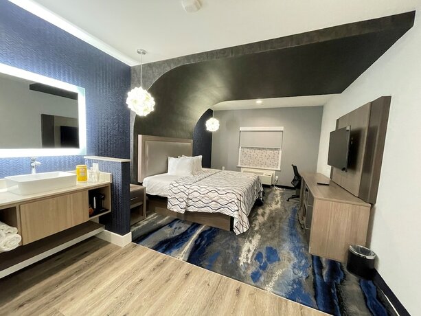 Imagen de la habitación del Hotel Palace Inn Blue Houston East Beltway 8. Foto 16