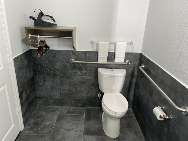 Imagen general del Hotel Palace Inn Crosby. Foto 1