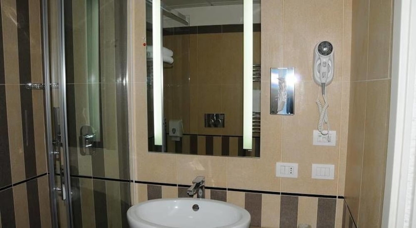 Imagen de la habitación del Hotel Palace Inn, Fiano Romano. Foto 7