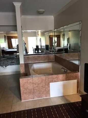 Imagen de la habitación del Hotel Palace Inn Greenspoint. Foto 17