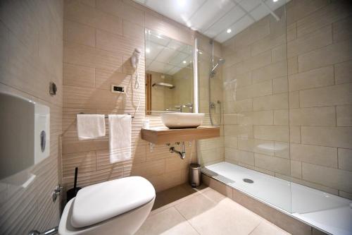 Imagen de la habitación del Hotel Palace Inn Rome Fiano. Foto 11