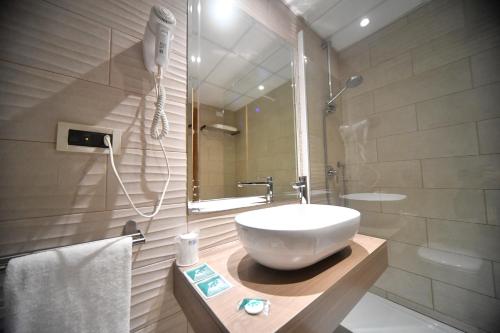 Imagen de la habitación del Hotel Palace Inn Rome Fiano. Foto 13