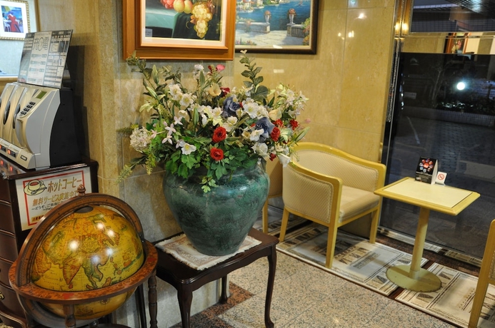 Imagen de los interiores del Hotel Palace Inn Toyota. Foto 18