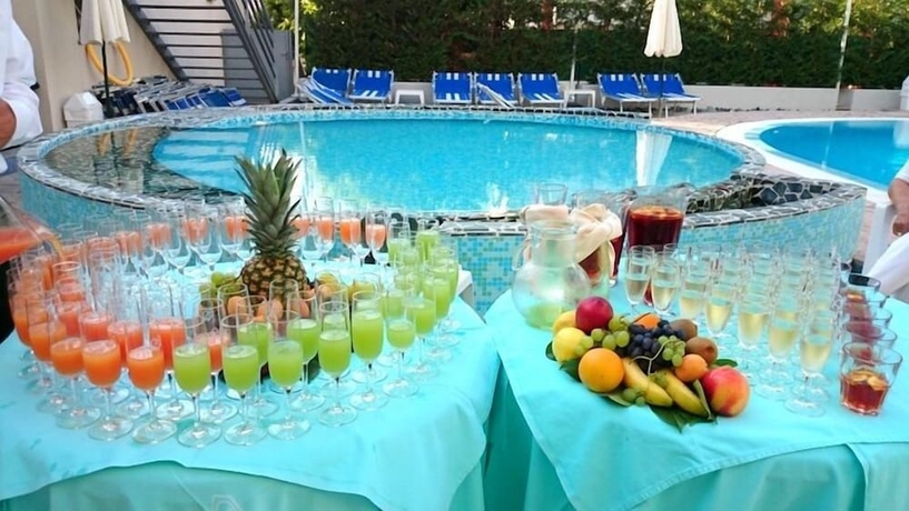 Imagen de la piscina del Hotel Palace, Lignano Sabbiadoro. Foto 19