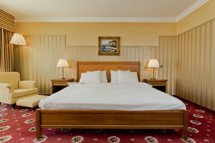Imagen de la habitación del Hotel Palace Marina Dinevi. Foto 5