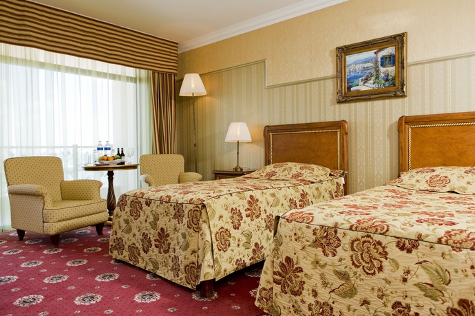 Imagen de la habitación del Hotel Palace Marina Dinevi. Foto 6