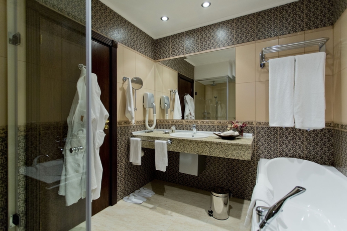 Imagen de la habitación del Hotel Palace Marina Dinevi. Foto 11
