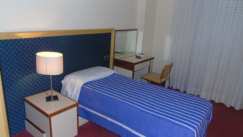 Imagen de la habitación del Hotel Palace Masoanri's. Foto 4