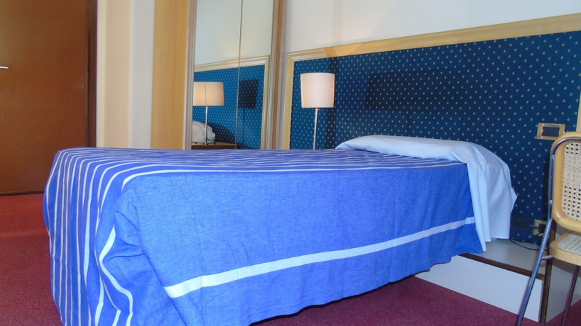 Imagen de la habitación del Hotel Palace Masoanri's. Foto 5