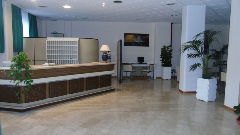 Imagen de los interiores del Hotel Palace Masoanri's. Foto 16