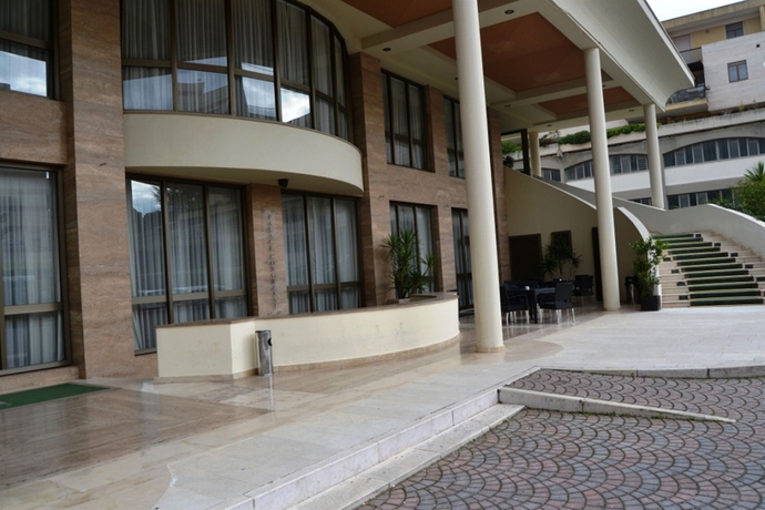 Imagen de los exteriores del Hotel Palace, Matera. Foto 14