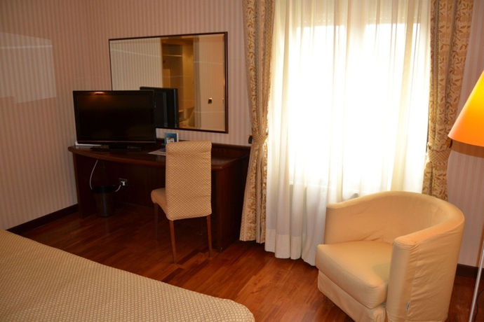 Imagen de la habitación del Hotel Palace, Matera. Foto 11