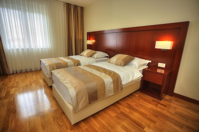 Imagen de la habitación del Hotel Palace Medjugorje. Foto 2