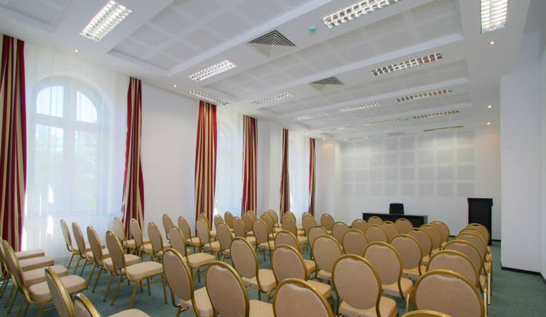Imagen de los interiores del Hotel Palace, Prajila. Foto 7