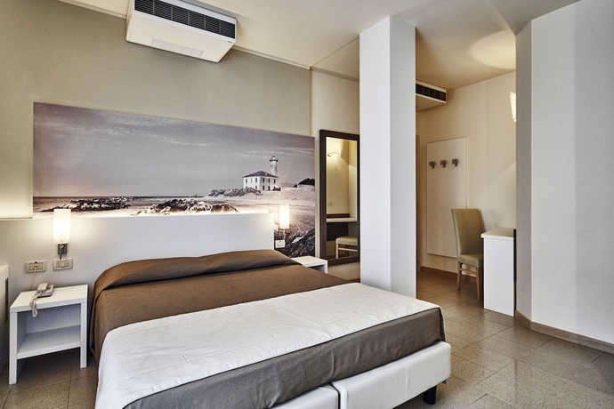 Imagen de la habitación del Hotel Palace Regina. Foto 9
