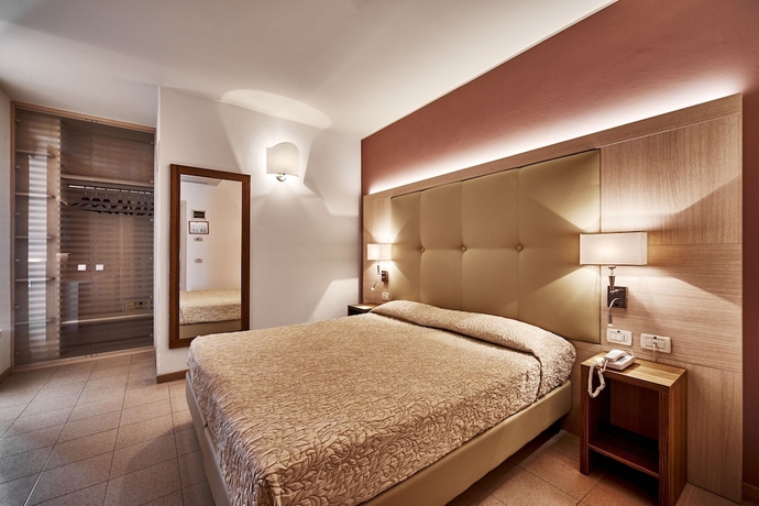 Imagen de la habitación del Hotel Palace Regina. Foto 13