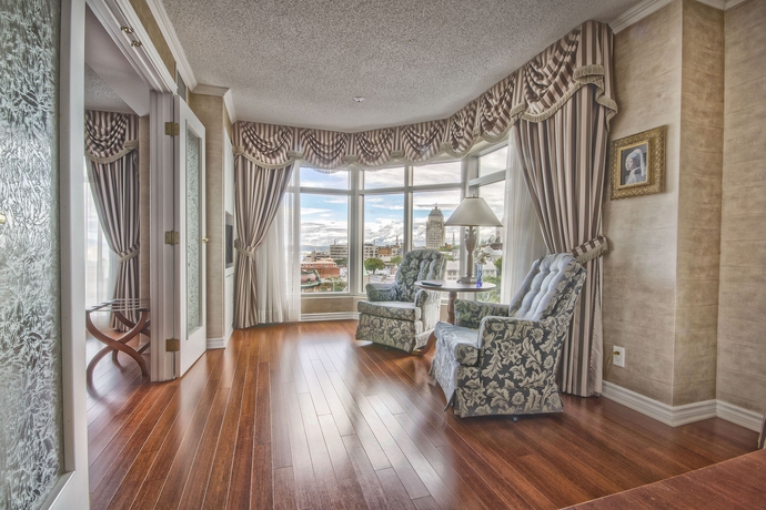 Imagen de la habitación del Hotel Palace Royal. Foto 8