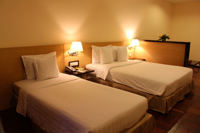 Imagen de la habitación del Hotel Palace Saigon. Foto 7